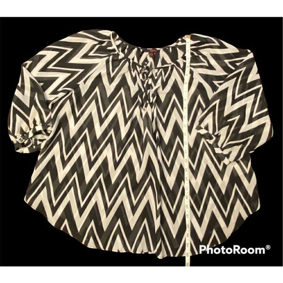 Woman’s Bongo SZ L Black/White Print Sheer Top - Picture 5 of 7